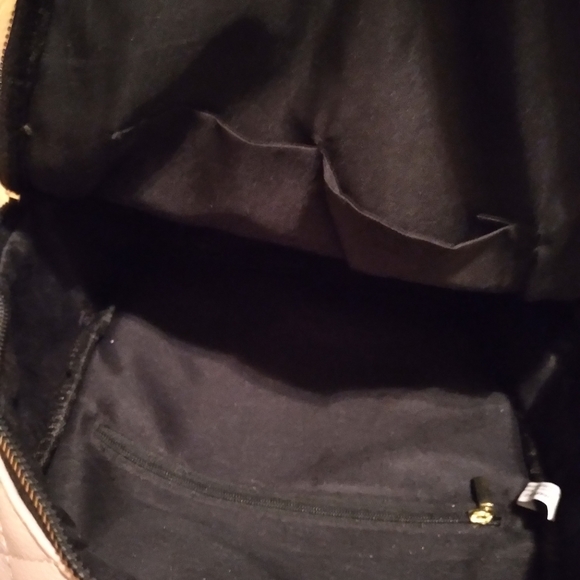 Small pink backpack - Picture 3 of 4